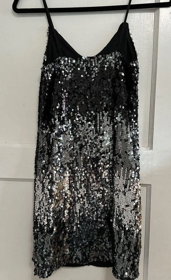EXPRESS Black Ombré Sparkly Dress - Image 6