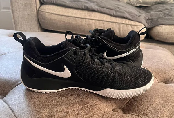 Nike Zoom Hyperace 2 Volleyball Shoes - Image 2