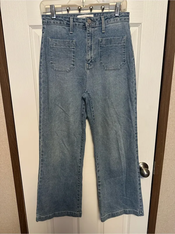 Just Black Light Blue High-Rise Wide-Leg Crop Jeans with Front Patch Pockets - Image 2