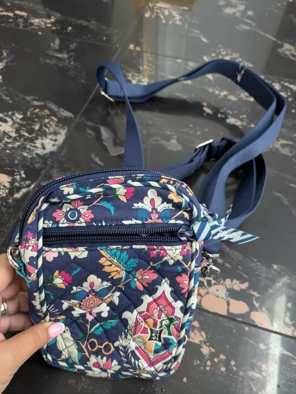 Vera Bradley Harry Potter Home To Hogwarts Crossbody Bag - Image 2