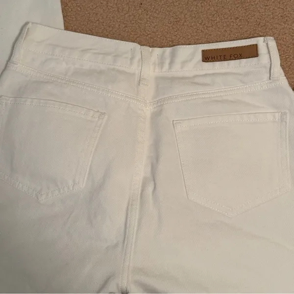 White Fox Boutique White High Waisted No Stretch Cropped Straight Jeans - Image 4