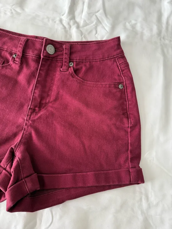 Maroon Solid High Waisted Shorts - Image 2