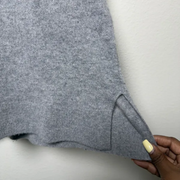 Halogen Women 100% Cashmere V-Neck Sweater M Gray Academia Preppy Luxury - Image 6