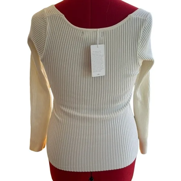 NWT Women junior‎ Lillusory Cream ribbed Sweater Size Medium #352 - Image 2