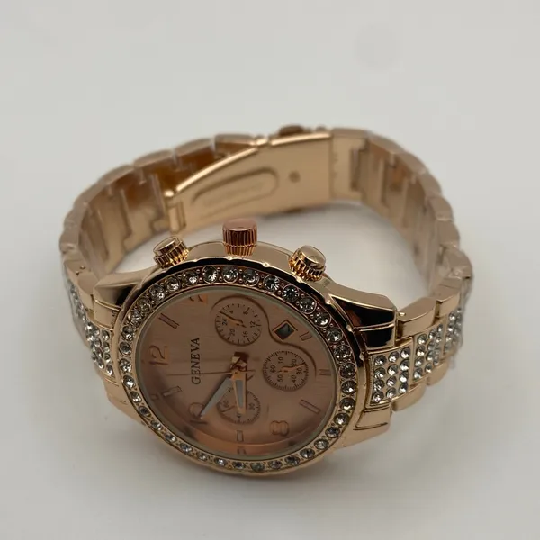 Elegant Geneva Platinum Rose Gold Crystal Bezel Watch New Battery - Image 4