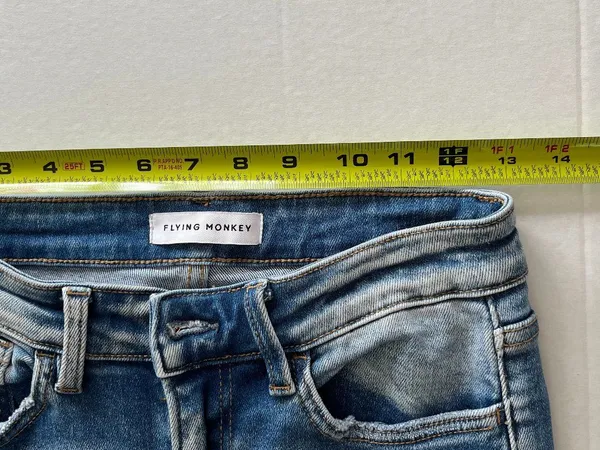 Vervet Flying Monkey Sz 25 mid-rise flare jeans distressed & raw hem pockets - Image 8