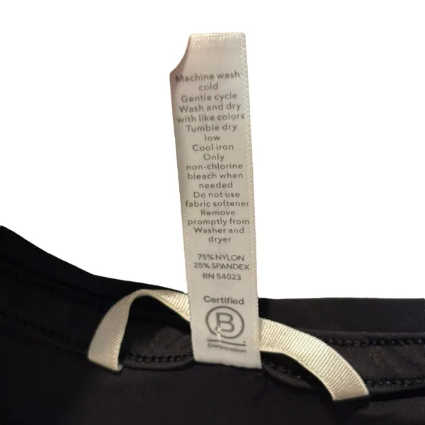 Athleta Women Activewear Tank Top 1X Black Zip Pocket‎ Racerback Sleeveless - Image 4
