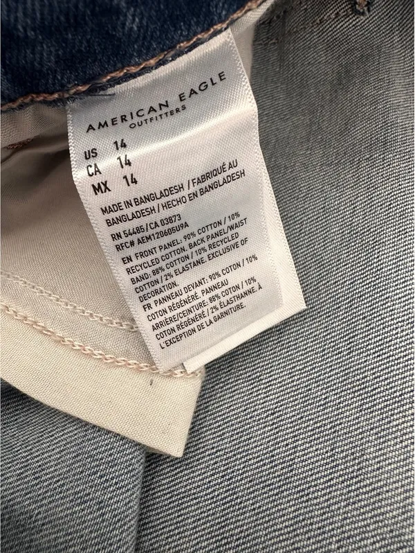 American Eagle Strigid Curvy Relaxed Denim Jean Shorts High Rise Women’s size 14 - Image 7
