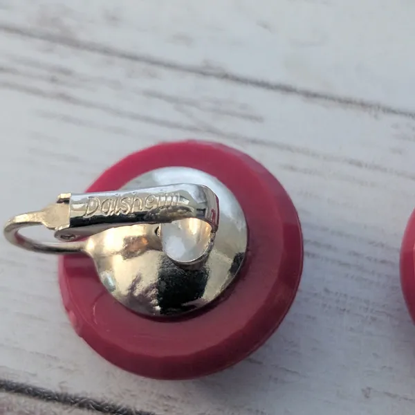 Vintage Dalshem Clip On Earrings Red Faceted Circle 7/8" - Image 6