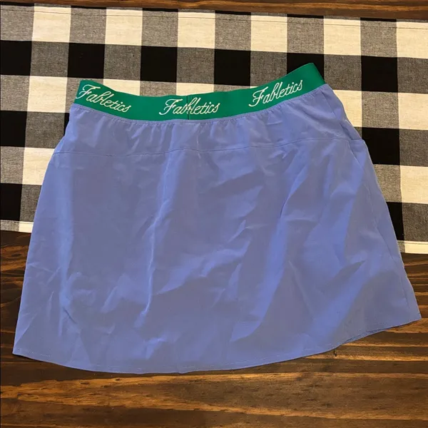 Fabletics Periwinkle Womens  Golf Skirt Built-In Short Mini small - Image 4