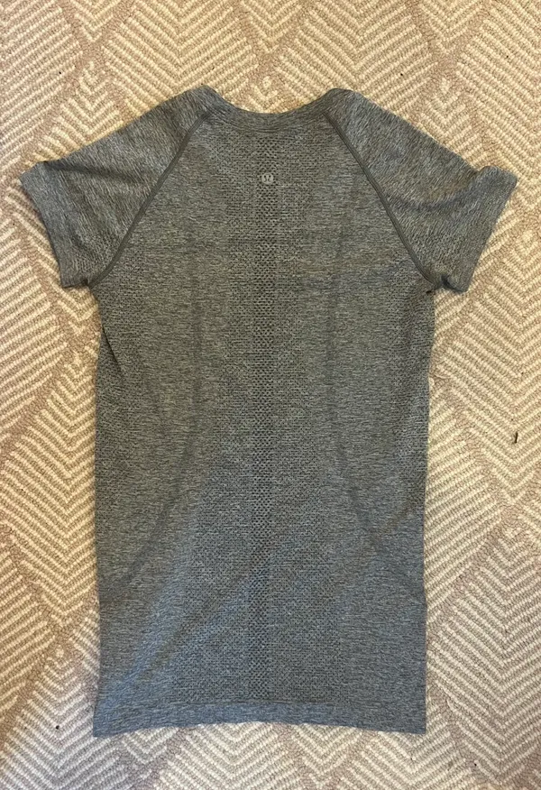 Lululemon Swiftly Tech Gray - Image 2