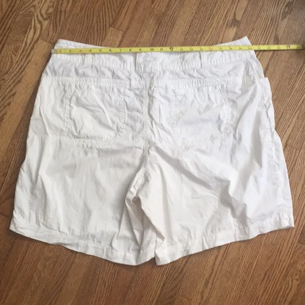 Just my size white shorts - Image 11