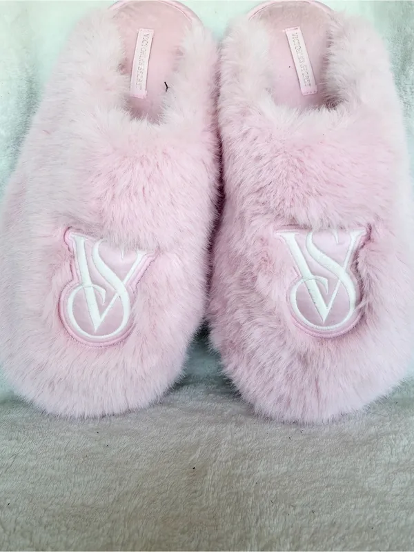 MWT Victoria’s Secret Luxe Plush Closed-Toe Slippers Size L - Image 6