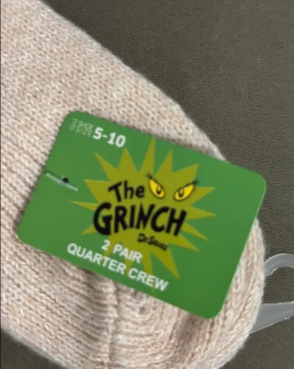 The Grinch Embroidered Dr. Seuss Enterprises, pair of socks size 5-10 - Image 4