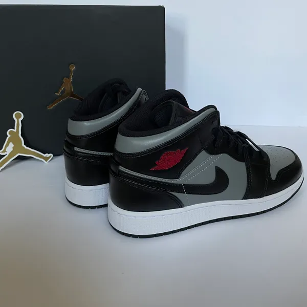 Air Jordan 1 Mid Shoes - Image 3