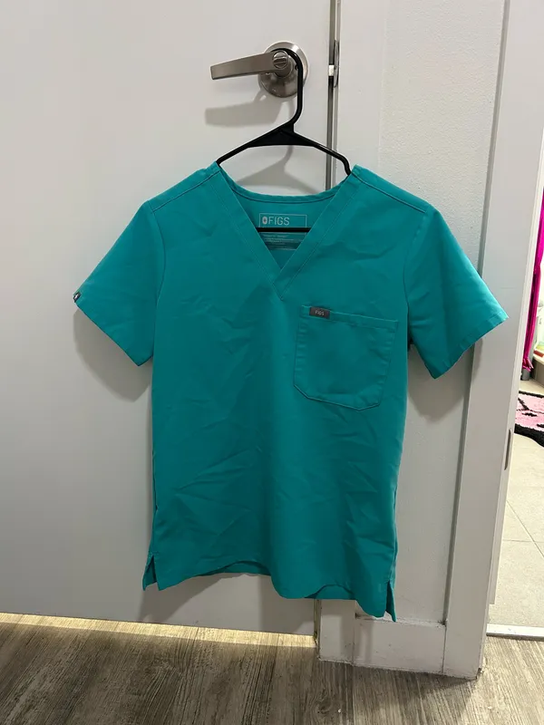 FIGS Oasis Scrub Top - Image 2