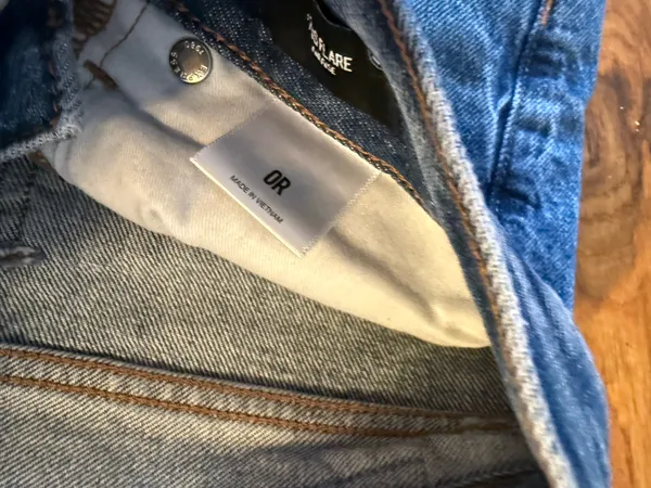 Express Bootcut Jeans - Image 5