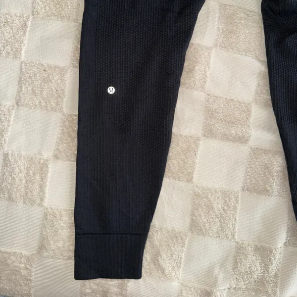 Lululemon Engineered Warmth Jogger
Black‎ / Black size 8 - Image 6