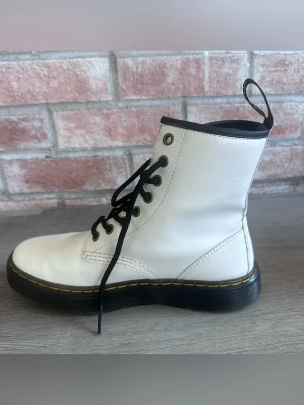 Dr. Martens Zavala Lace Up Combat Boots White Women’s 7 White Leather Doc Ankle - Image 3