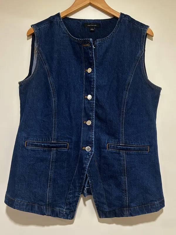 Ann Taylor Long Crew Neck Refined Denim Blue Vest Size Large - Image 2