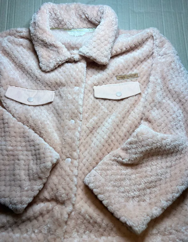 Simply Southern Simply Soft Sherpa Shacket in a light pink - Image 2