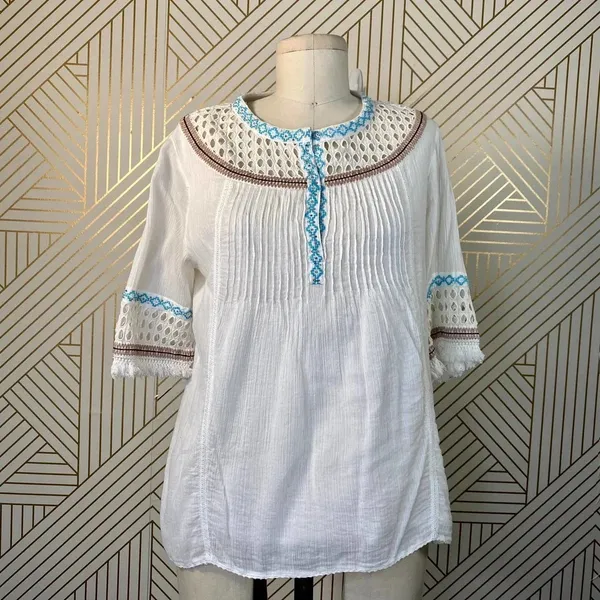 Love Sam Abigail Embroidered Peasant Top‎ in White - Image 3