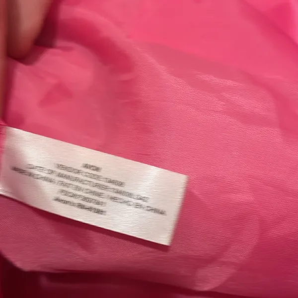 Avon Pink Quilted Tote Bag with Magnetic Closure - Image 6