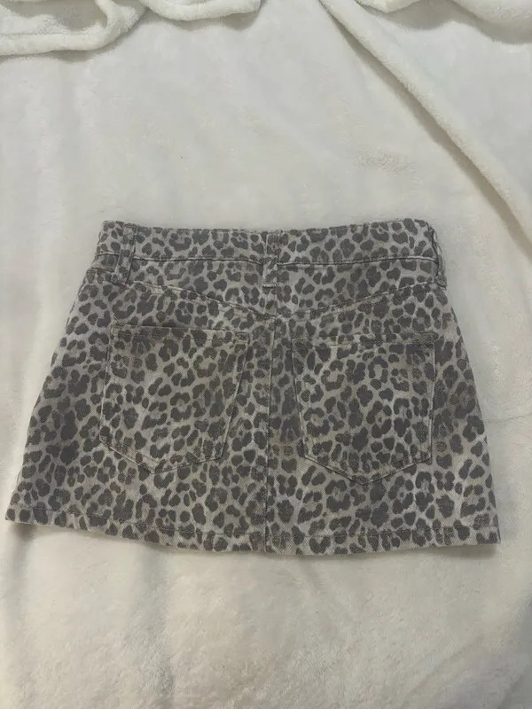 Leopard Mini Denim Skirt Gray Size 23 - Image 2