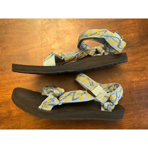 Tevas blue and yellow sandals women's size 8 - Image 2