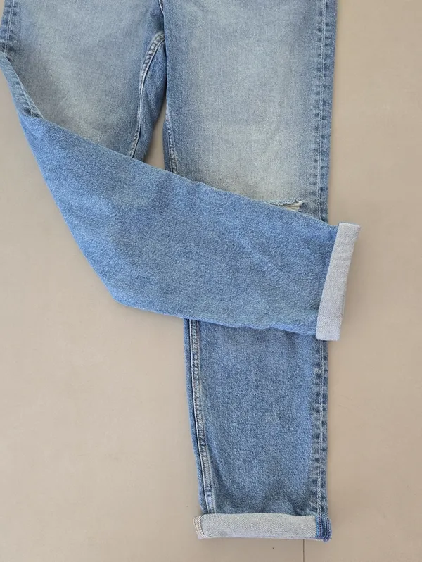 Zara Light Blue Distressed Boyfriend Jeans Size 4 - Image 4