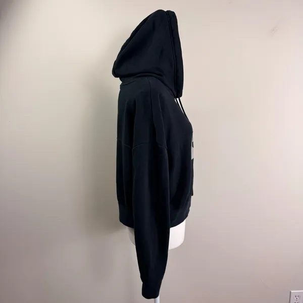 Nike Womens Black Metallic Gold Silver Logo Cropped Hoodie‎ Sweatshirt Size M - Image 2