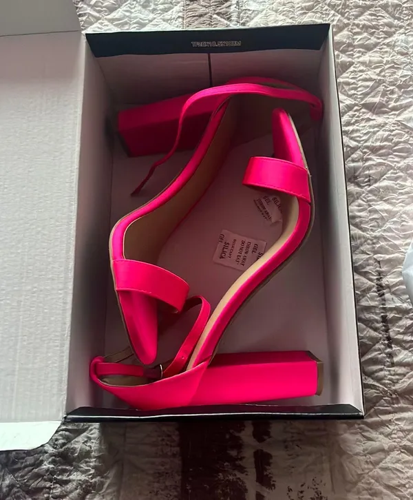 Amazon Hot Pink High Heels - Image 2