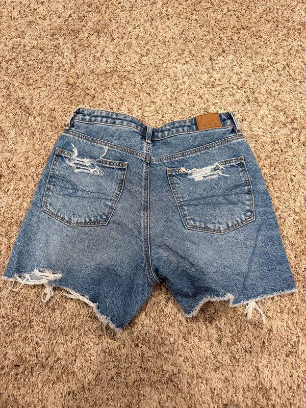 American Eagle Jean Shorts Mom Distressed - Image 2