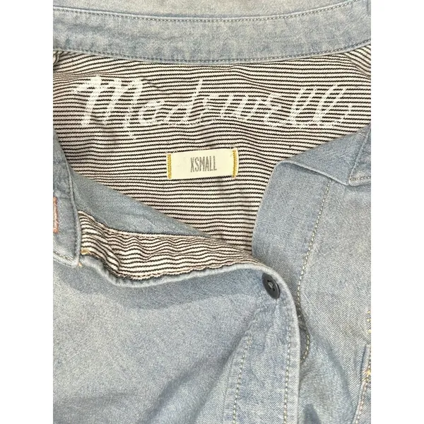 Madewell Light Wash Denim Chambray Button Down Size XS EUC!! - Image 4