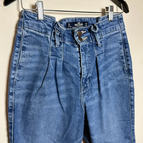 Hollister Curvy Ultra High-Rise Paper‎ Bag Mom Jeans Size 26 - Image 2
