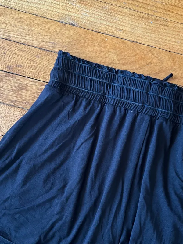 •Halara frill high waisted elastic shorts NWT• Size M - Image 8