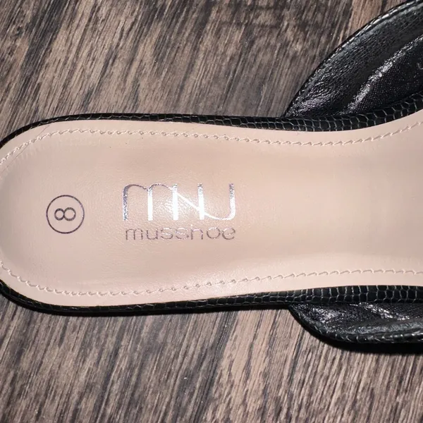 Black Textured Loafers with Gold Accent - Image 3