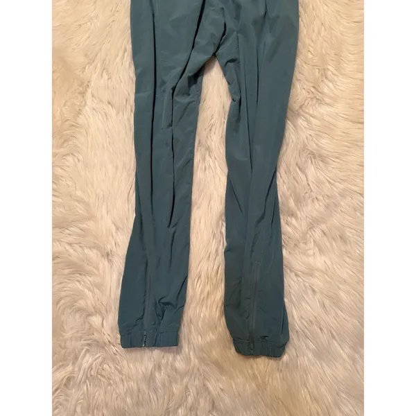 Halara Women's Sz XS High Waist Eyelet 2-in-1 Zip Hem Running Joggers Stone Blue - Image 10