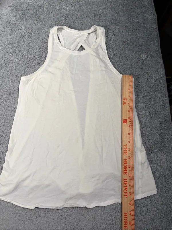 Lululemon Women’s White Racerback Tank Top - Image 3