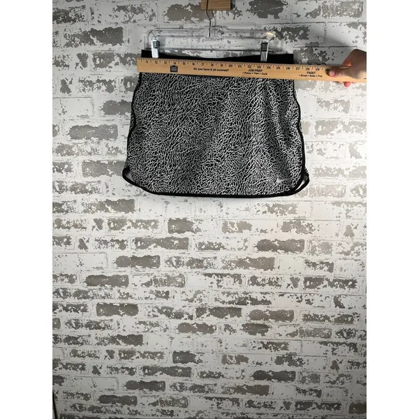 Nike | women golf black and white mini skirt with undershorts - Image 5