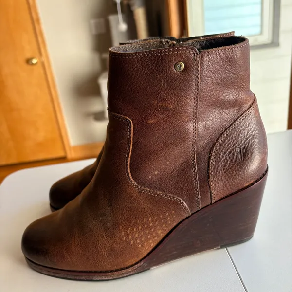 Frye‎ Leather Wedge Ankle Booties Women Brown Side Zip Round Toe Boots - Image 6