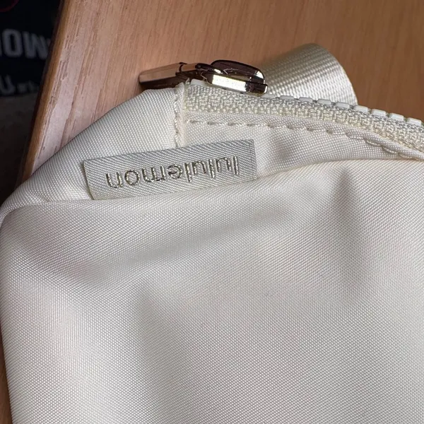 Lululemon Everywhere Belt Bag 1L in Buttercream. SOLD OUT color! - Image 3