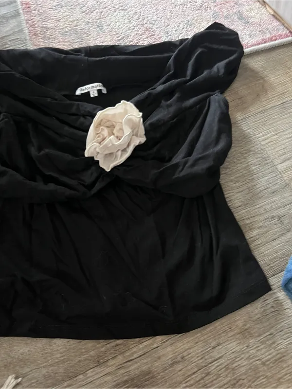 Reformation Emerald Knit Top in Black with Ivory Rosette Size S - Image 8