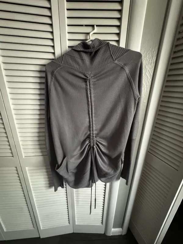 Lululemon Cardigan Wrap - Image 5