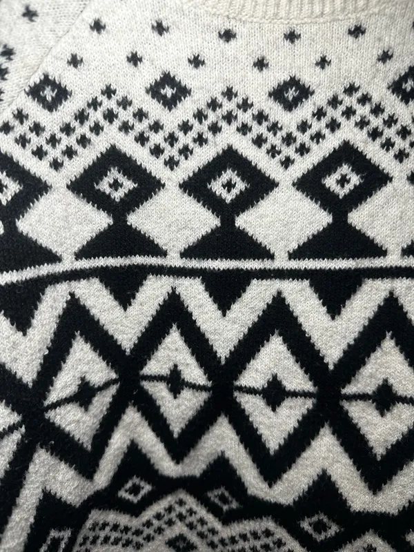 Old Navy Christmas Sweater - Image 5