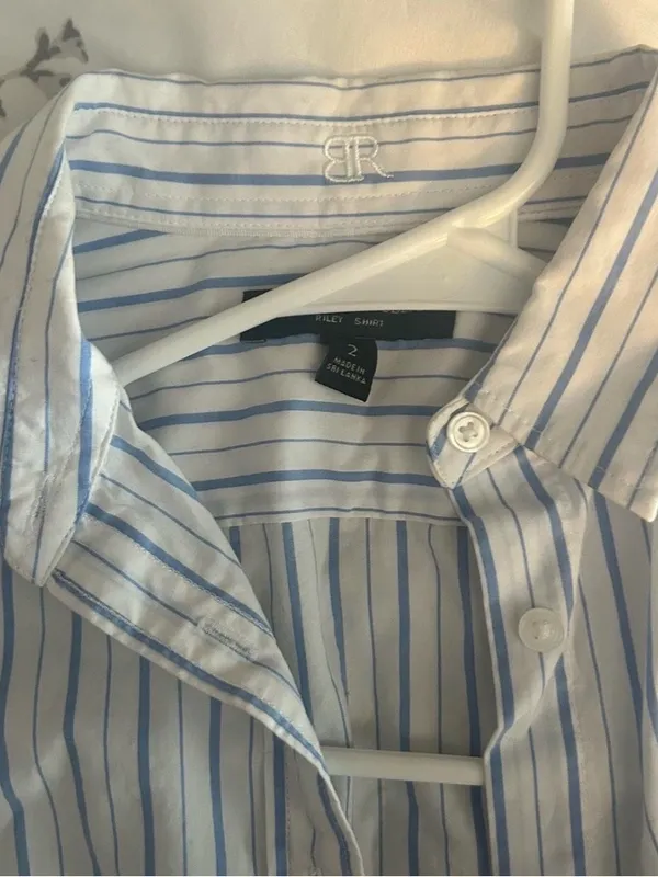 Banana Republic Blue and White Striped Riley Shirt - Image 4
