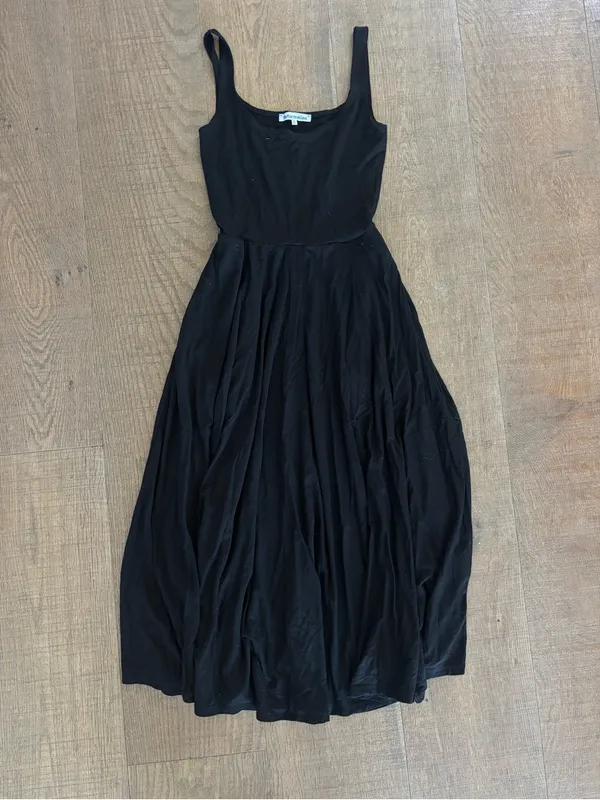 reformation sleeveless black midi dress - Image 2