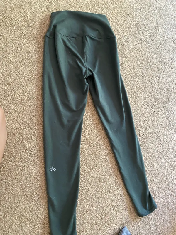 Alo yoga pants - Image 5
