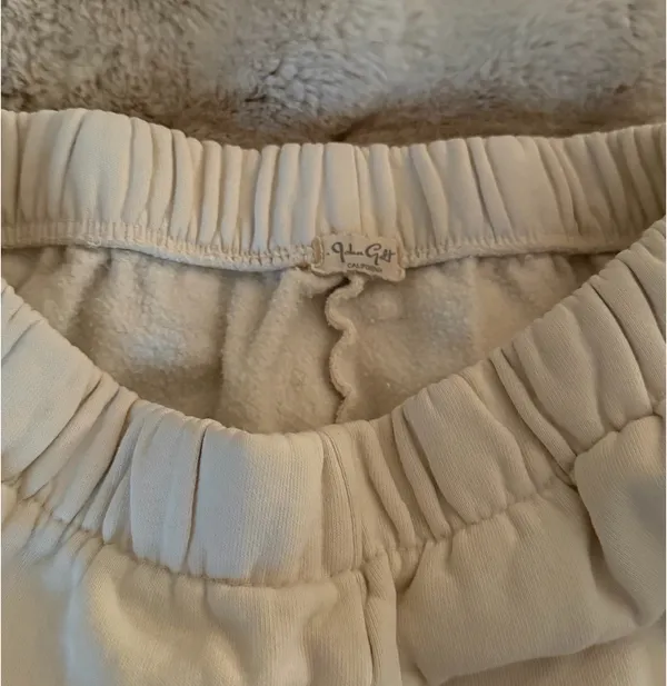 Brandy Melville Sweatpants - Image 4