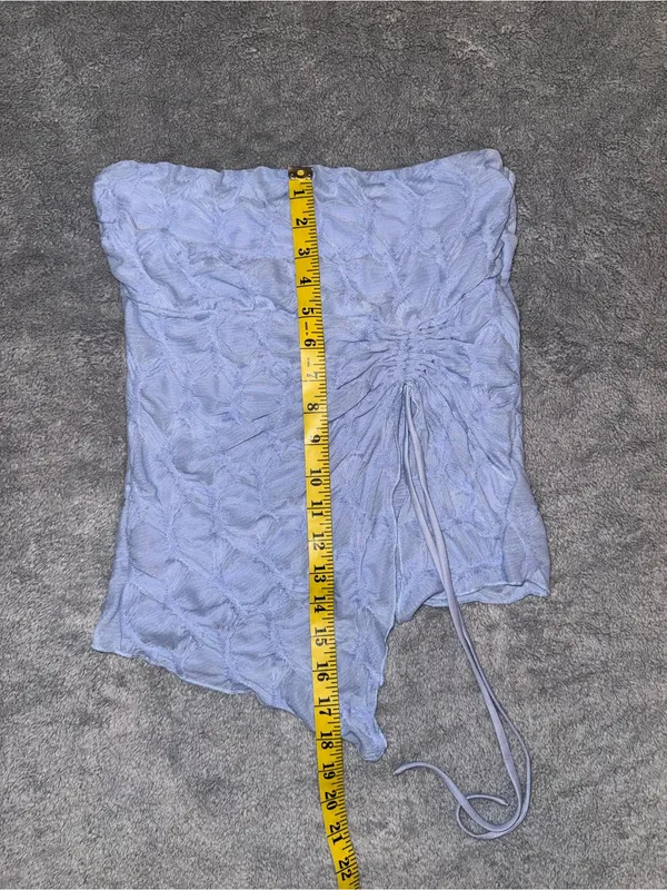 Urban Outfitters Light Blue Strapless Ruched Drawstring Women's Top size large - Image 4
